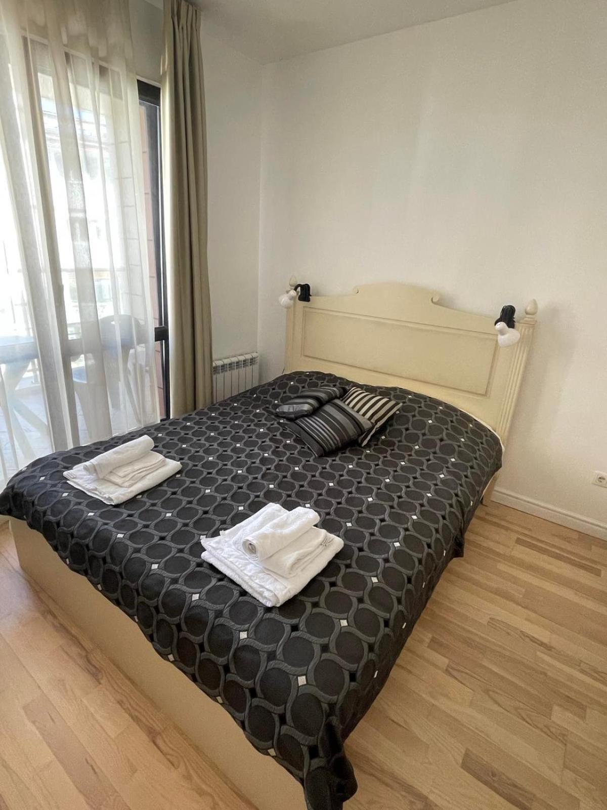 Luxury Gated Apartment Sofia Ngoại thất bức ảnh